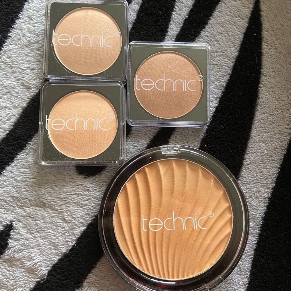 𝅺technic face power and  blush set